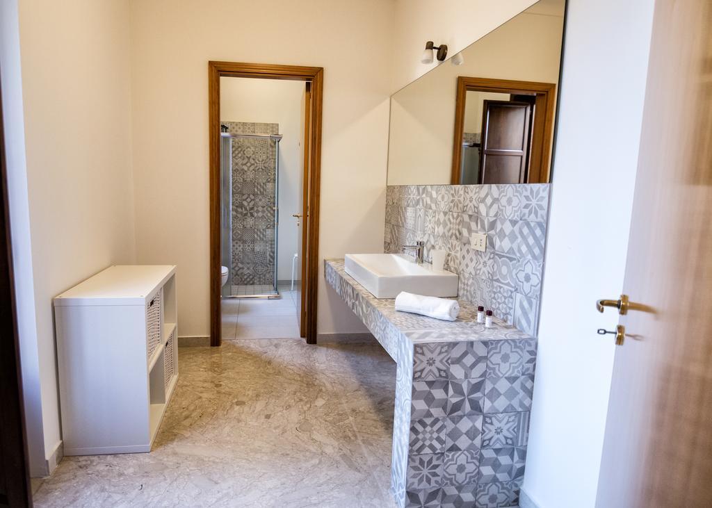 Niria Hotel Ragusa Kültér fotó