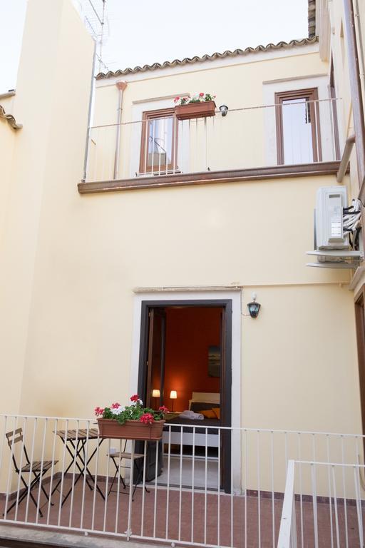 Niria Hotel Ragusa Kültér fotó